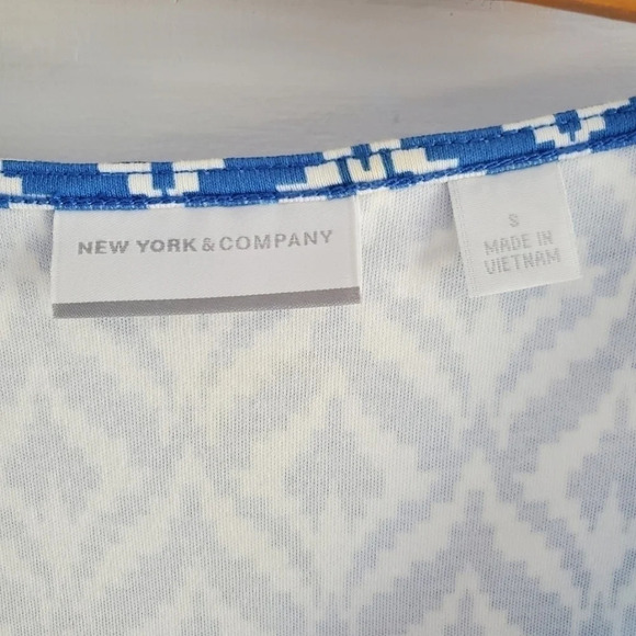 New York & Company Blue White Geometric Fit & Flare Small Dress - Picture 7 of 9